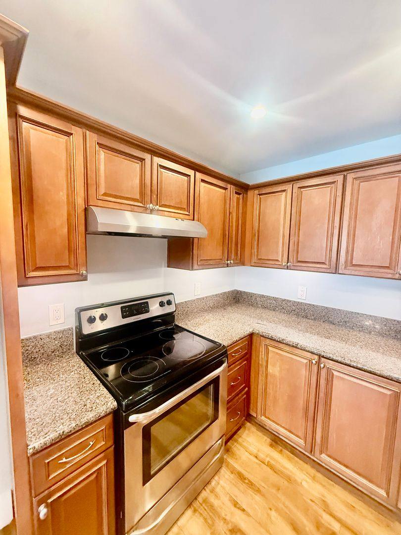 Apartment for rent at 1516 E 2nd St, Long Beach, CA 90802