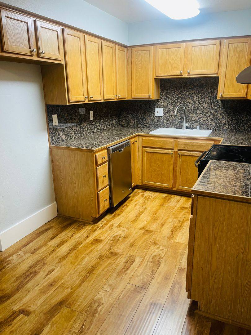 Apartment for rent at 4461 Howard Ave, Los Alamitos, CA 90720