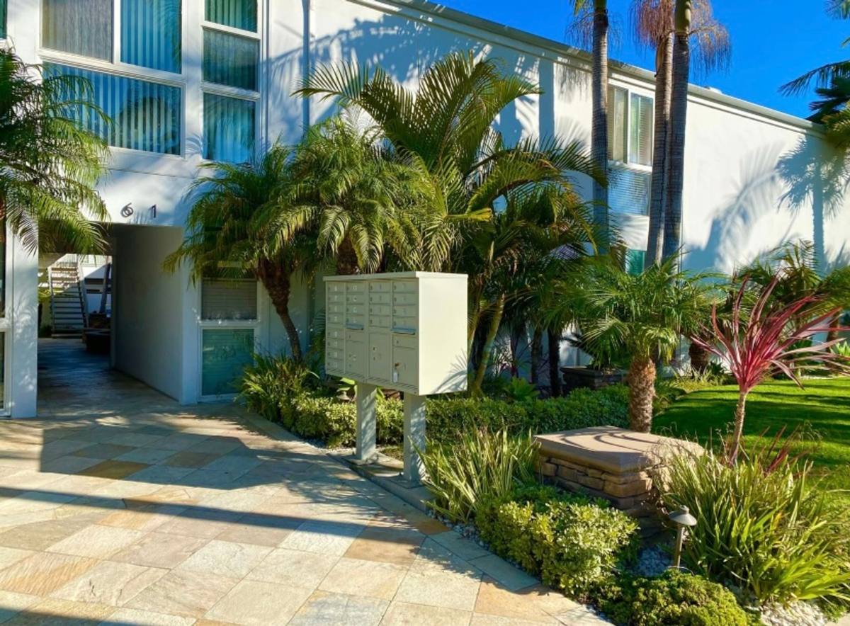 Apartment for rent at 4461 Howard Ave, Los Alamitos, CA 90720