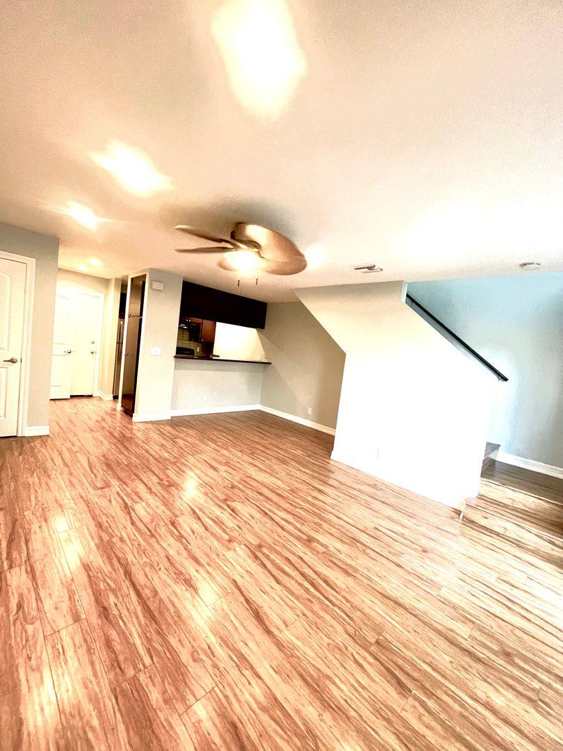 Townhouse for rent at 1029 Mira Mar Ave, Long Beach, CA 90804
