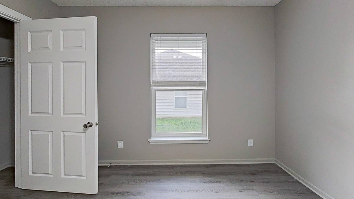 Apartment for rent at 404 A Oak Ridge Dr, Oak Grove, MO 64075