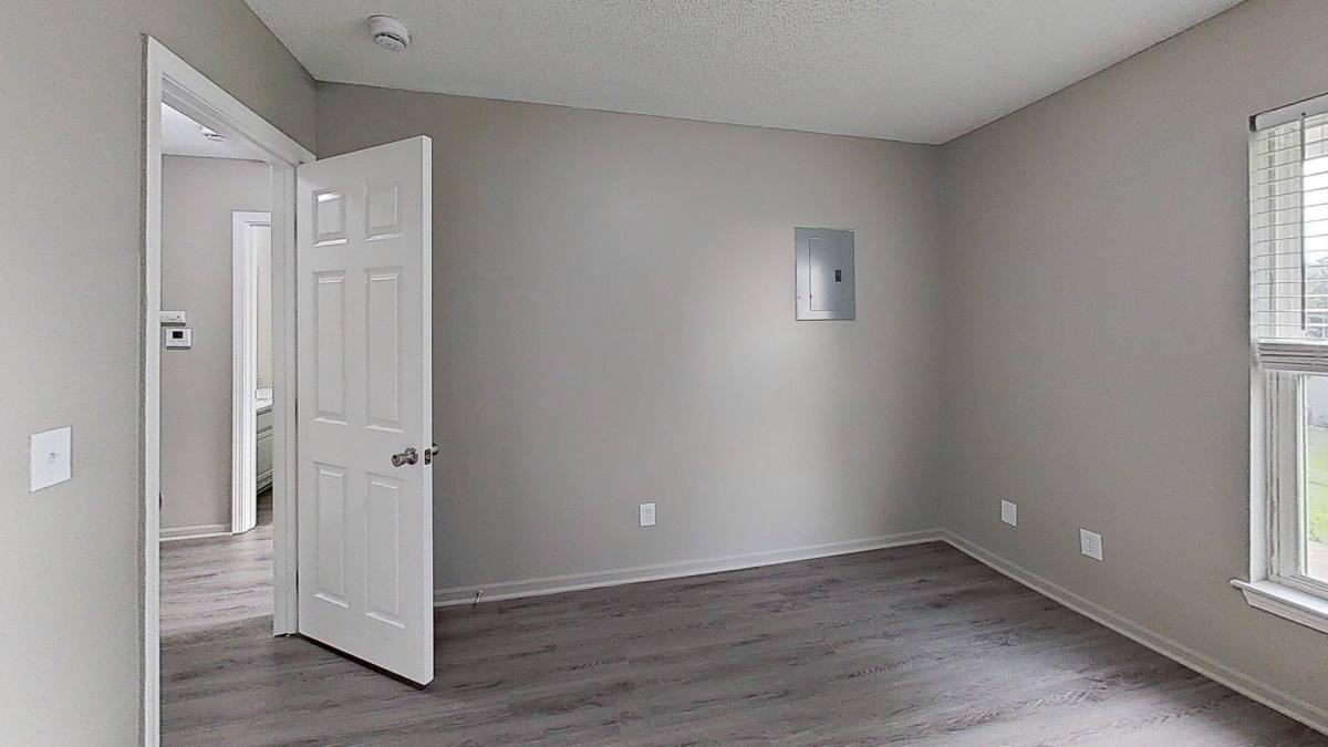 Apartment for rent at 404 A Oak Ridge Dr, Oak Grove, MO 64075