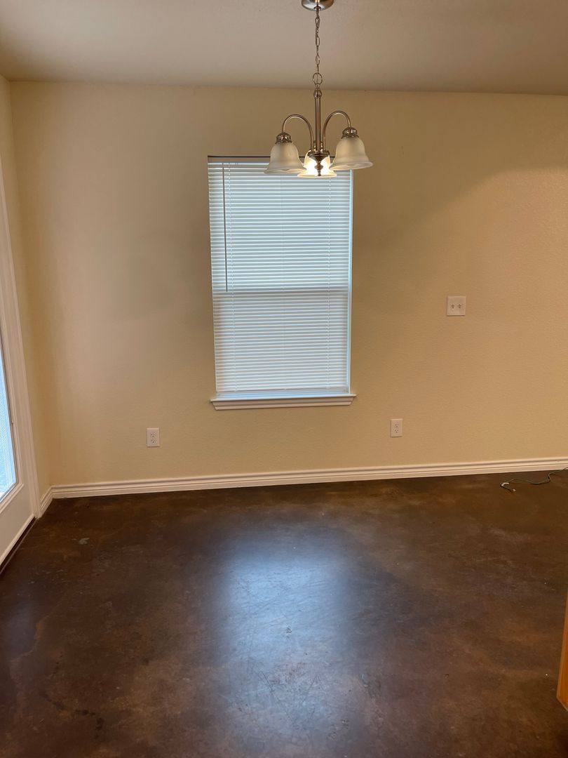 House for rent at 908 E Ave, Lampasas, TX 76550