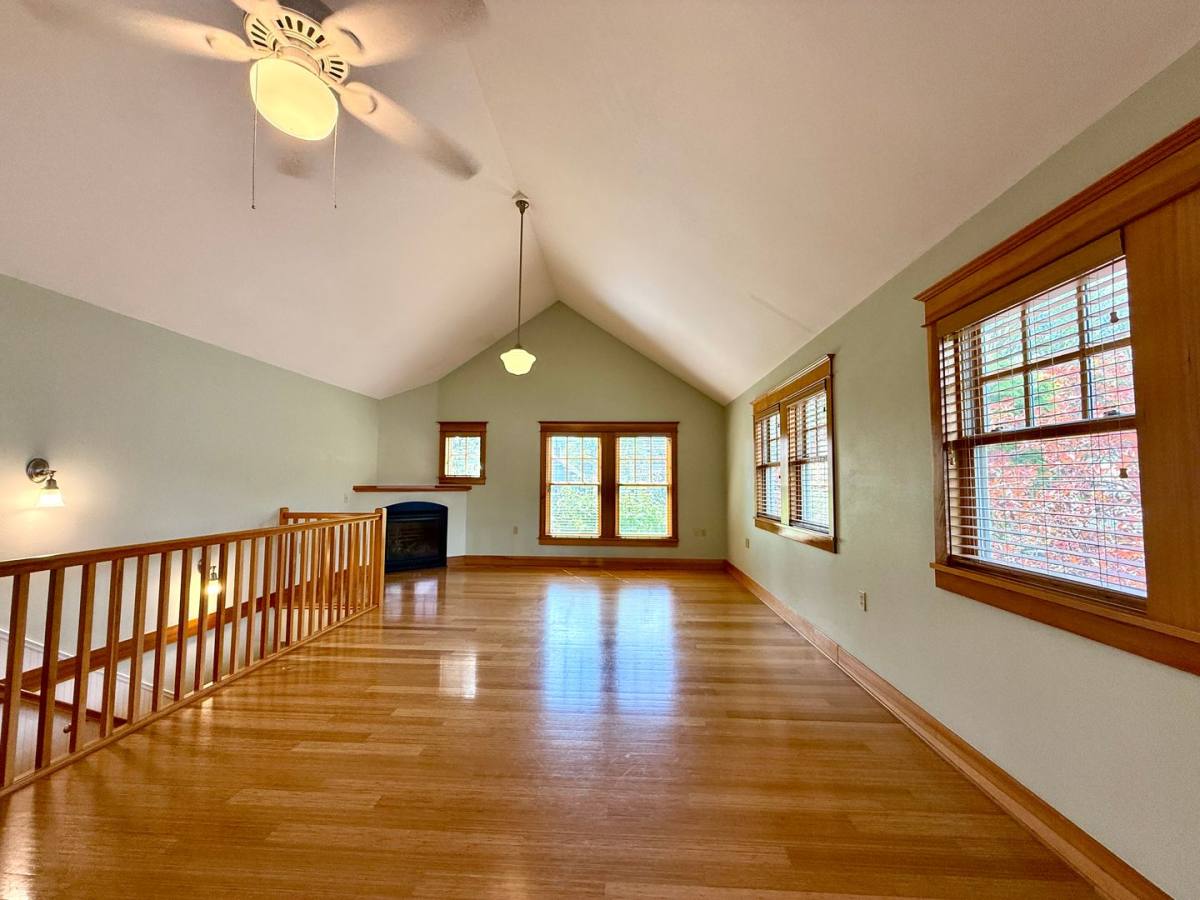 Townhouse for rent at 1723-1727 SE Nehalem St, Portland, OR 97202