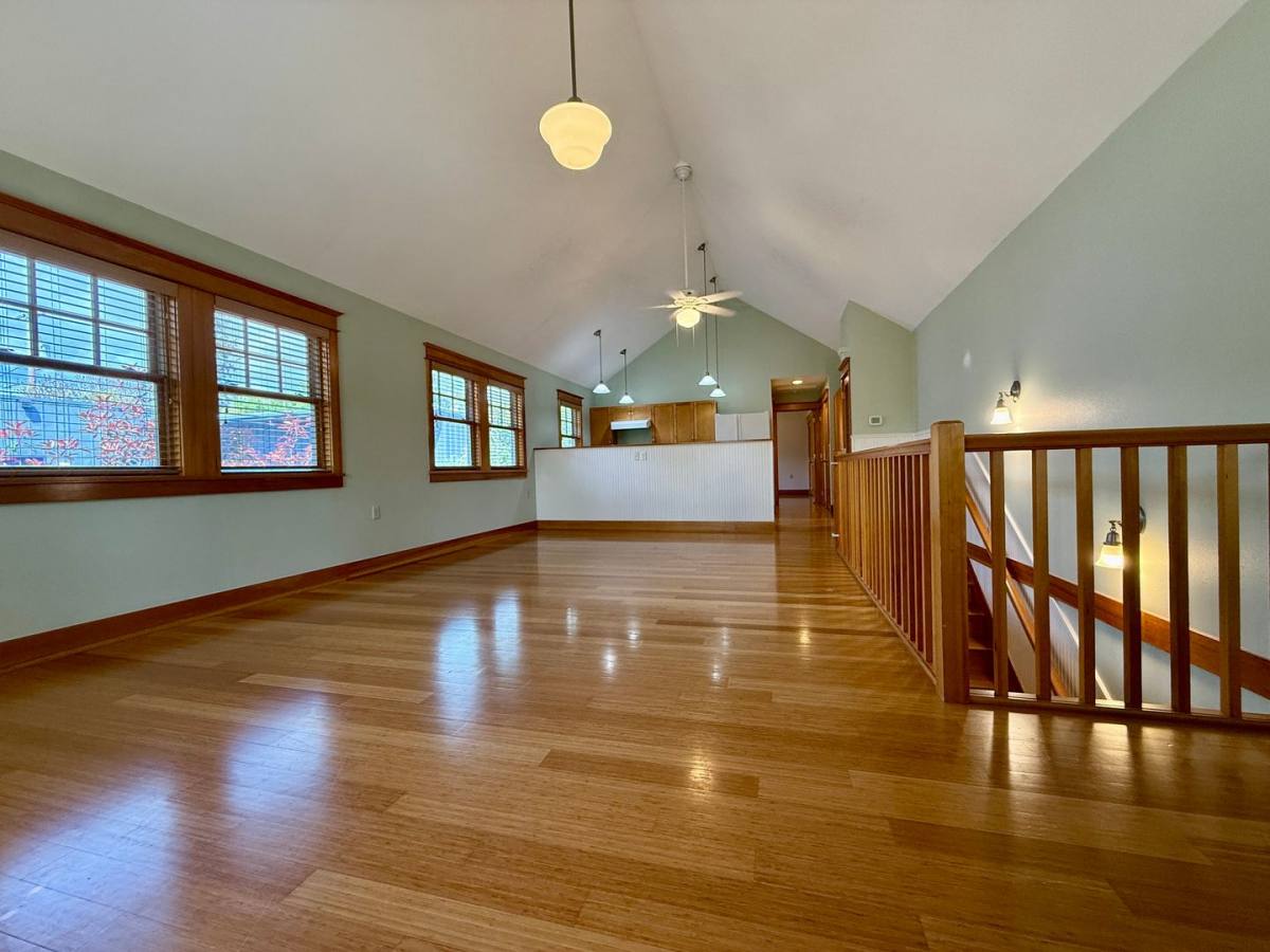 Townhouse for rent at 1723-1727 SE Nehalem St, Portland, OR 97202