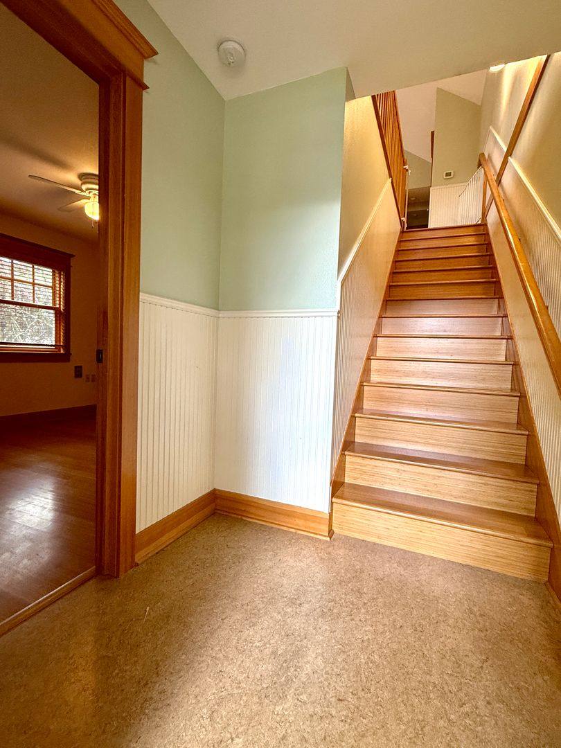 Townhouse for rent at 1723-1727 SE Nehalem St, Portland, OR 97202