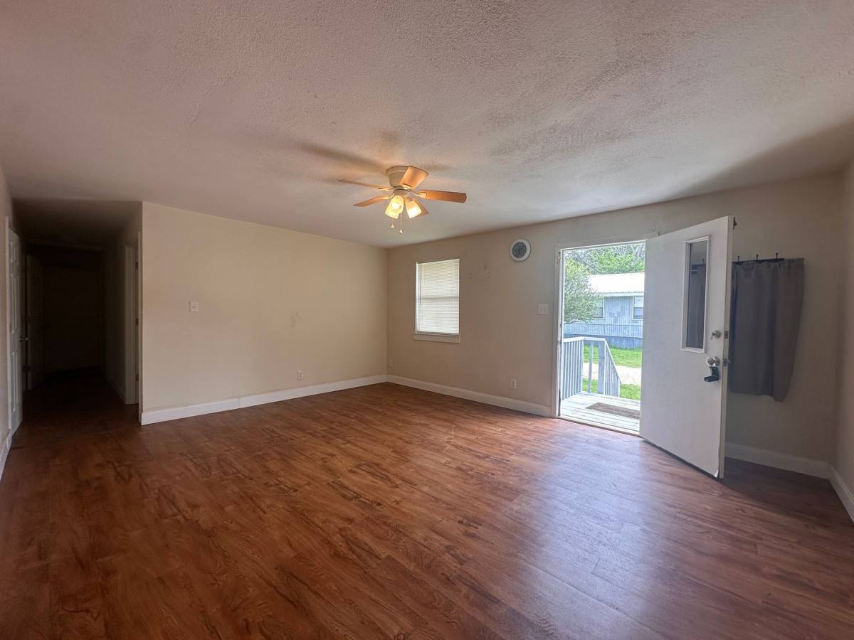 Apartment for rent at 217 SE 2nd St, Cross Plains, TX 76443