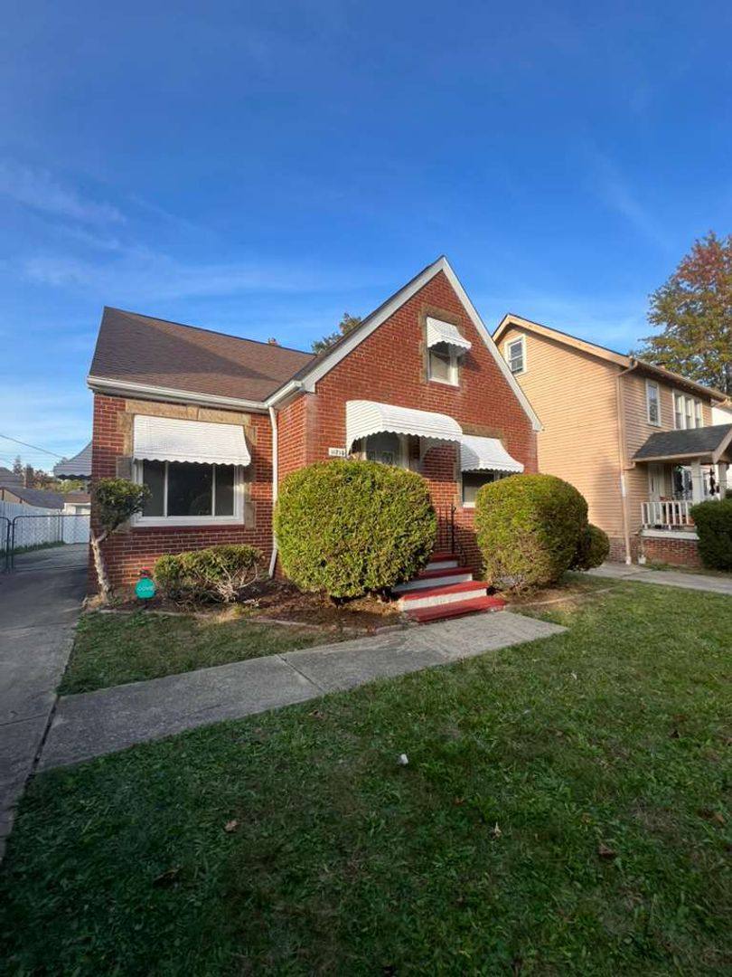 House for rent at 11215 Langton Ave, Cleveland, OH 44125