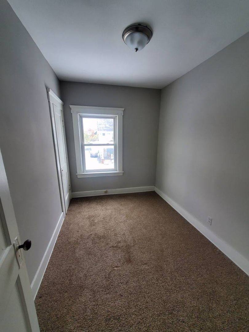 Apartment for rent at 14205 Savannah Ave, Cleveland, OH 44112