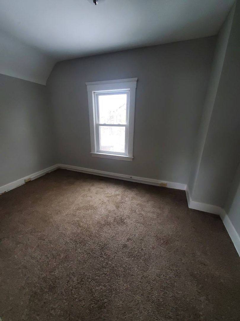 Apartment for rent at 14205 Savannah Ave, Cleveland, OH 44112