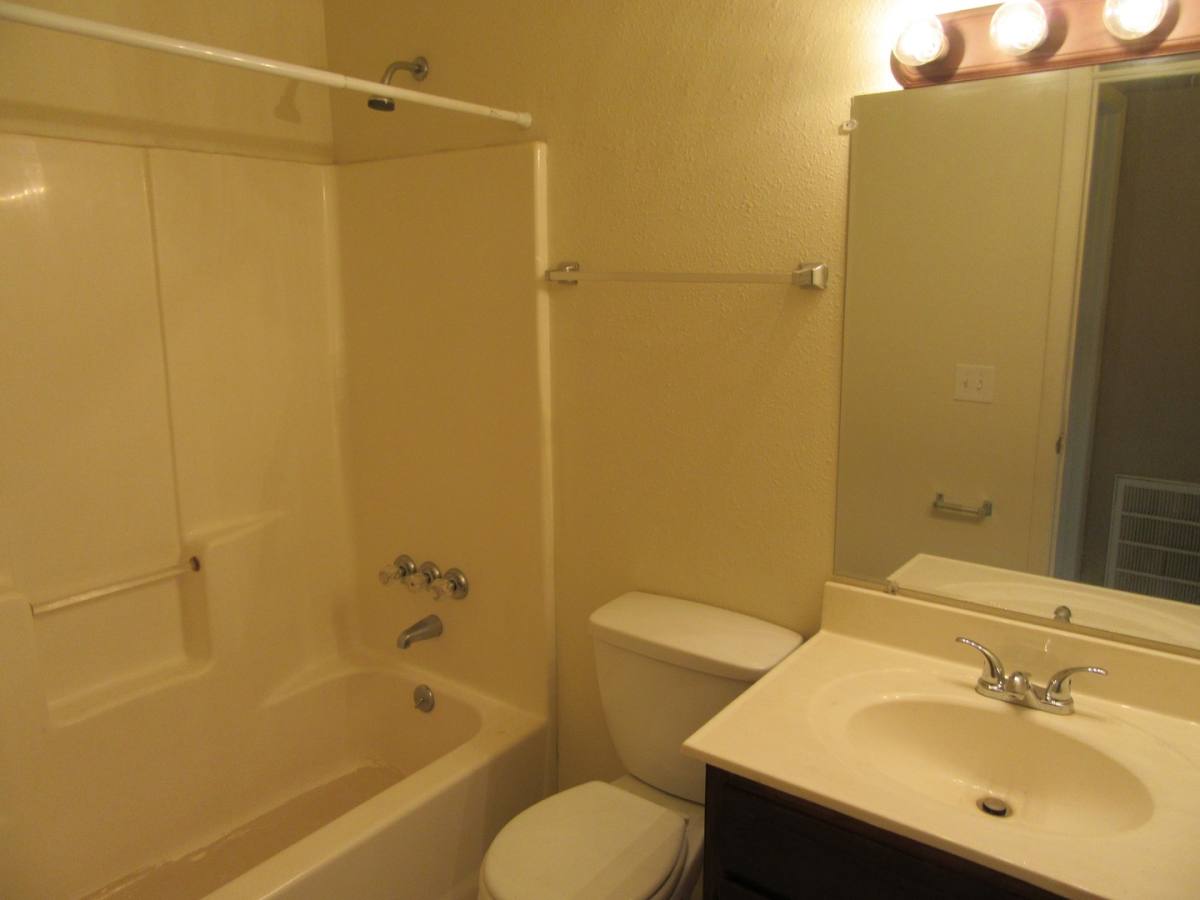 Apartment for rent at 1104 W 19th Court, Lynn Haven, FL 32444