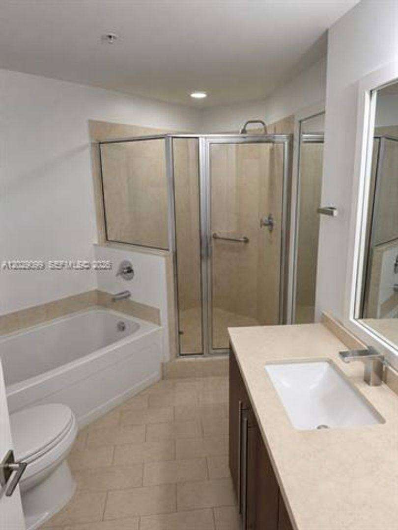 Apartment for rent at 1111 SW 1st Ave, Miami, FL 33130
