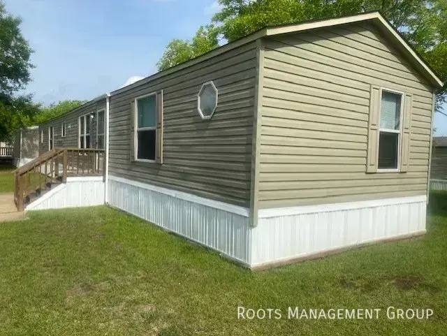House for rent at 2710 W Oakridge, Albany, GA 31721
