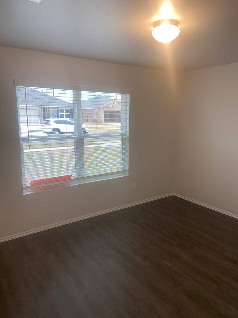 House for rent at 2024 Taylor St, Chickasha, OK 73018