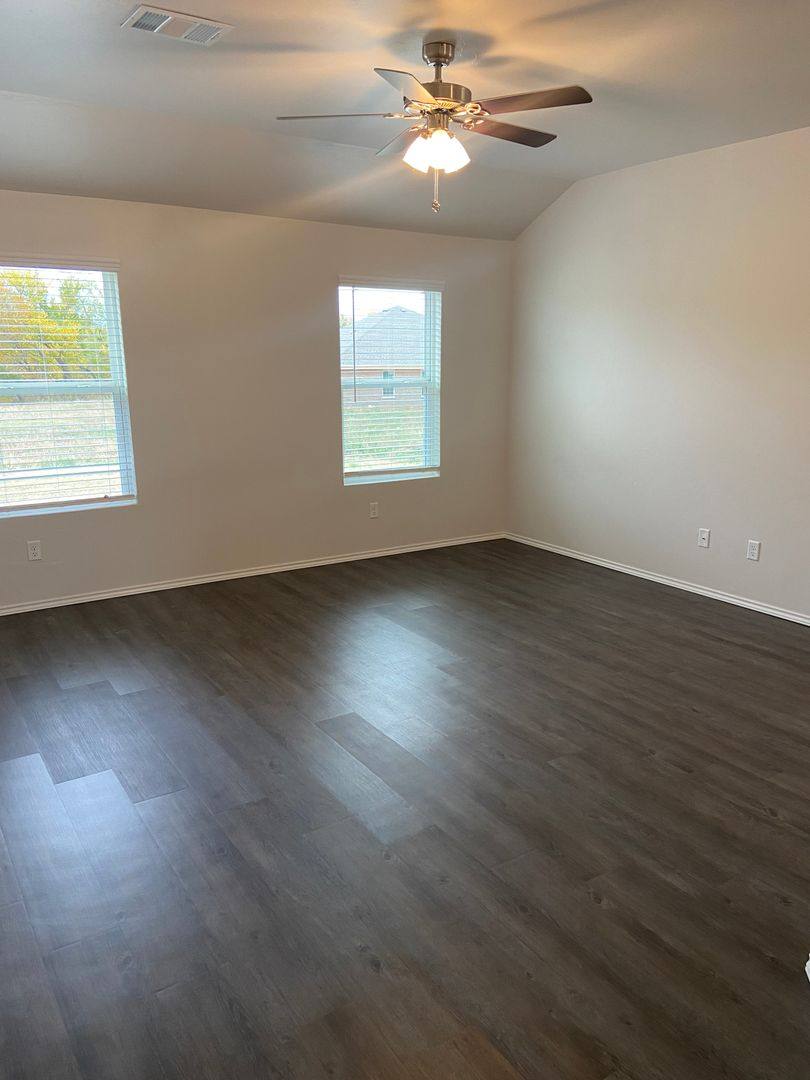 House for rent at 2024 Taylor St, Chickasha, OK 73018