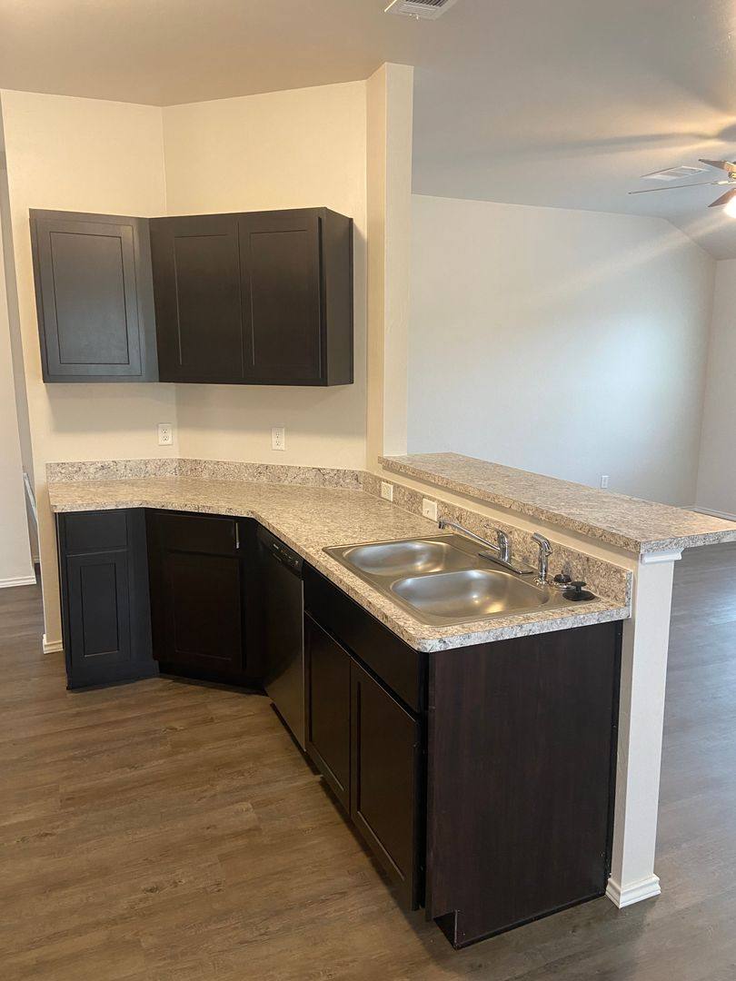House for rent at 2024 Taylor St, Chickasha, OK 73018