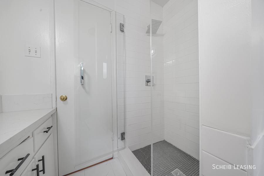 Apartment for rent at 426 S Rexford Dr, Beverly Hills, CA 90212