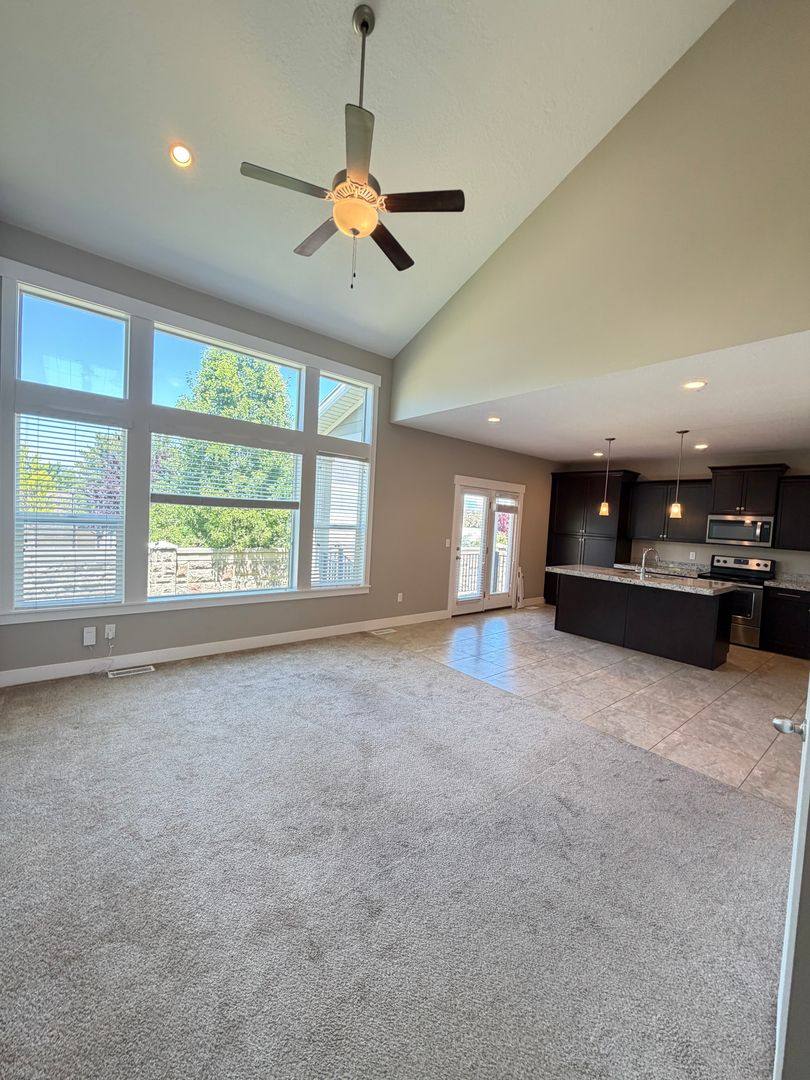 Townhouse for rent at 1334 W Wallburg Dr, Salt Lake City, UT 84123