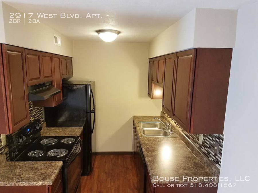 Apartment for rent at 2917 W Blvd #1, Belleville, IL 62221