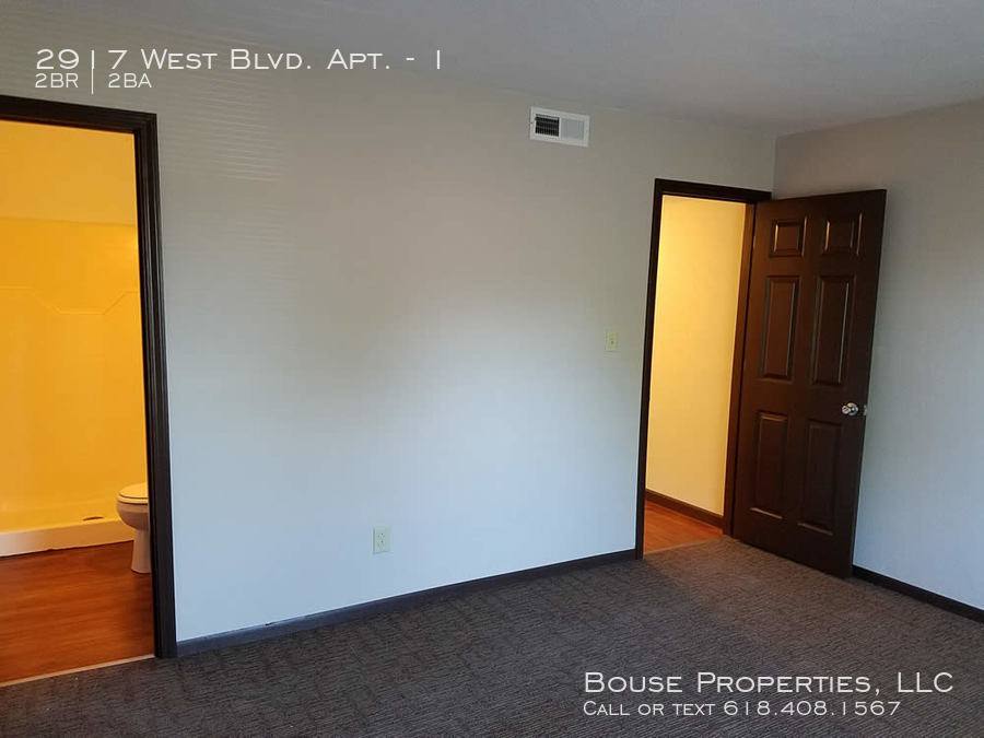 Apartment for rent at 2917 W Blvd #1, Belleville, IL 62221