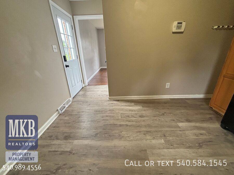 House for rent at 3219 Forest Park Blvd, Roanoke, VA 24017