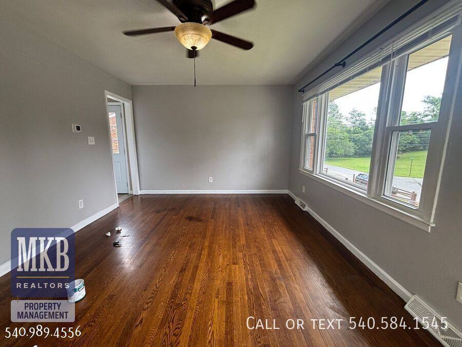 House for rent at 3219 Forest Park Blvd, Roanoke, VA 24017