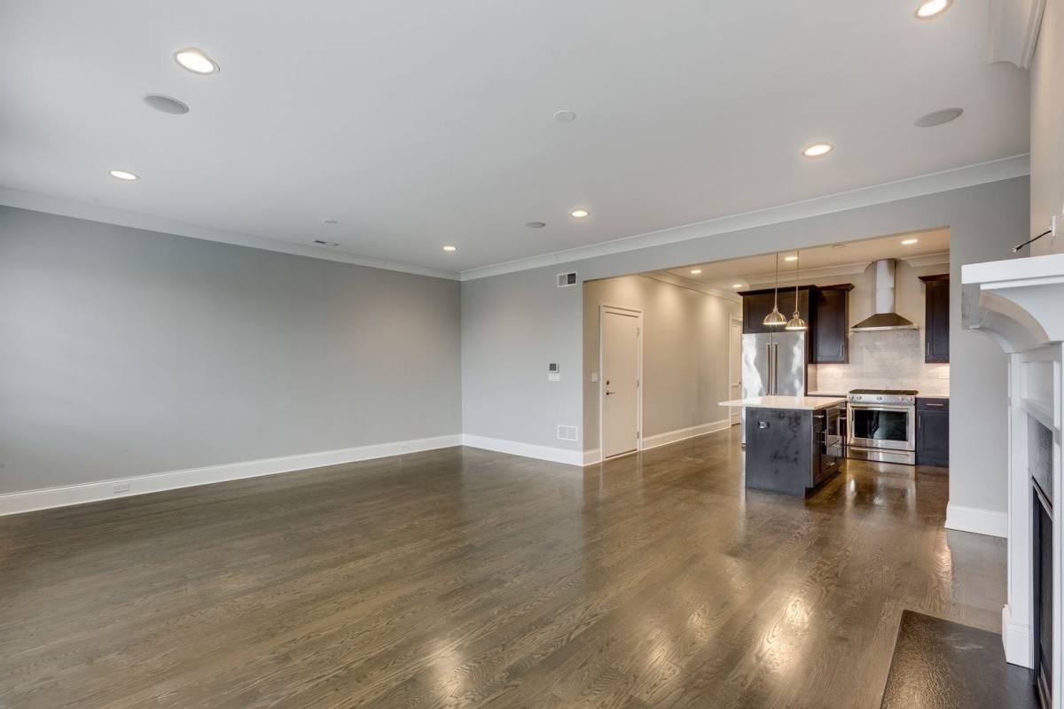 Apartment for rent at 3849 N Southport Ave #4, Chicago, IL 60613