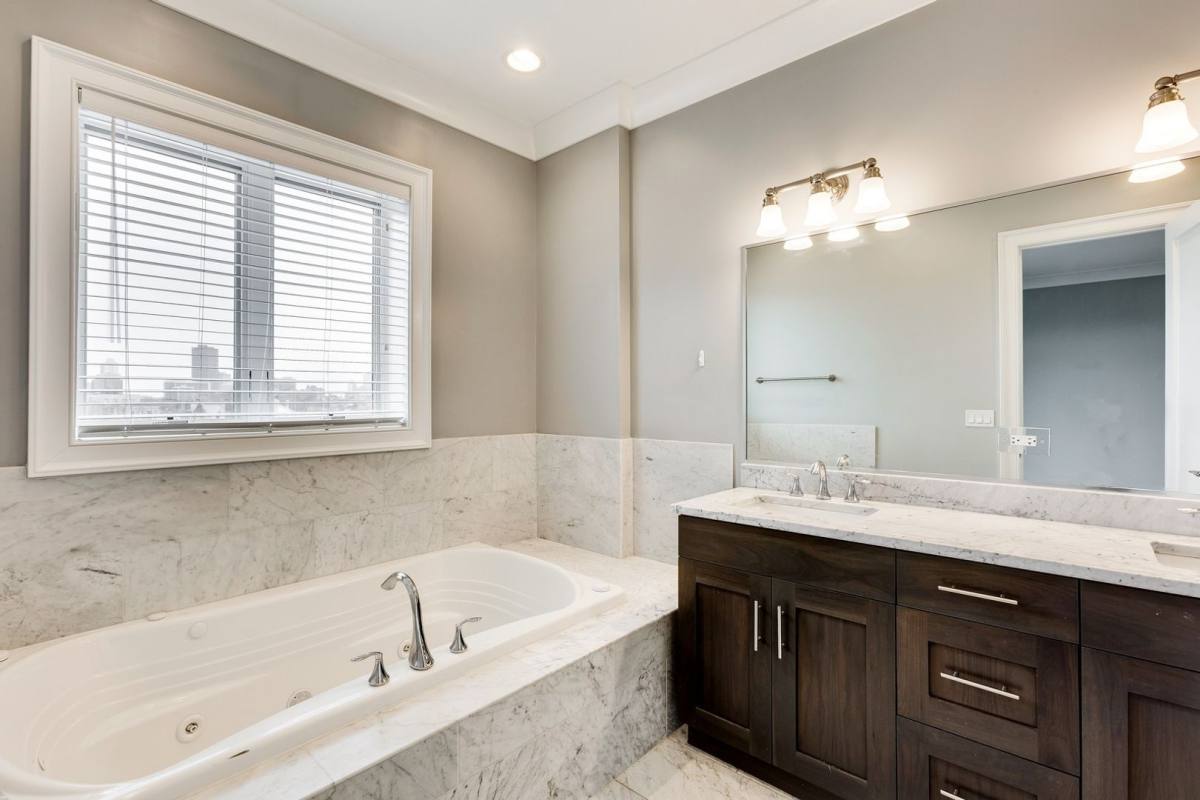Apartment for rent at 3849 N Southport Ave #4, Chicago, IL 60613