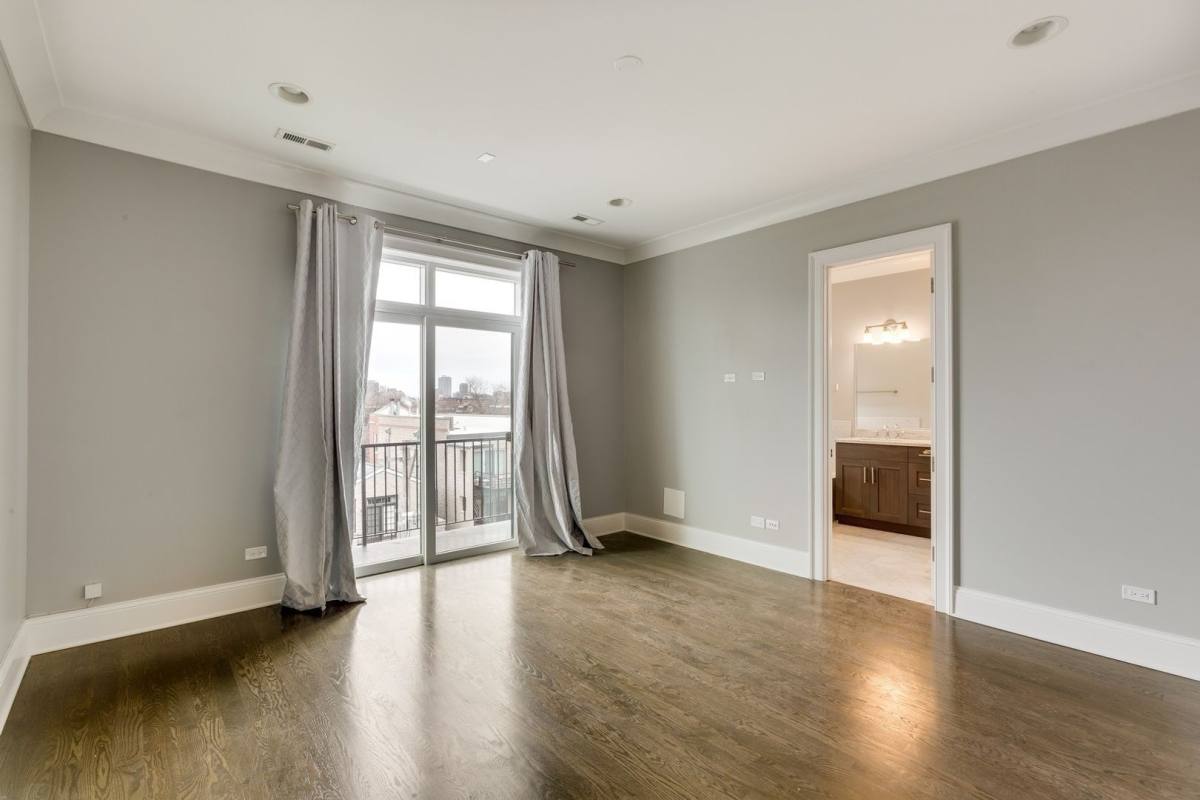 Apartment for rent at 3849 N Southport Ave #4, Chicago, IL 60613