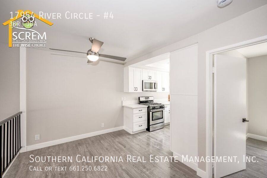 Townhouse for rent at 17954 River Circle #4, Canyon Country, CA 91387