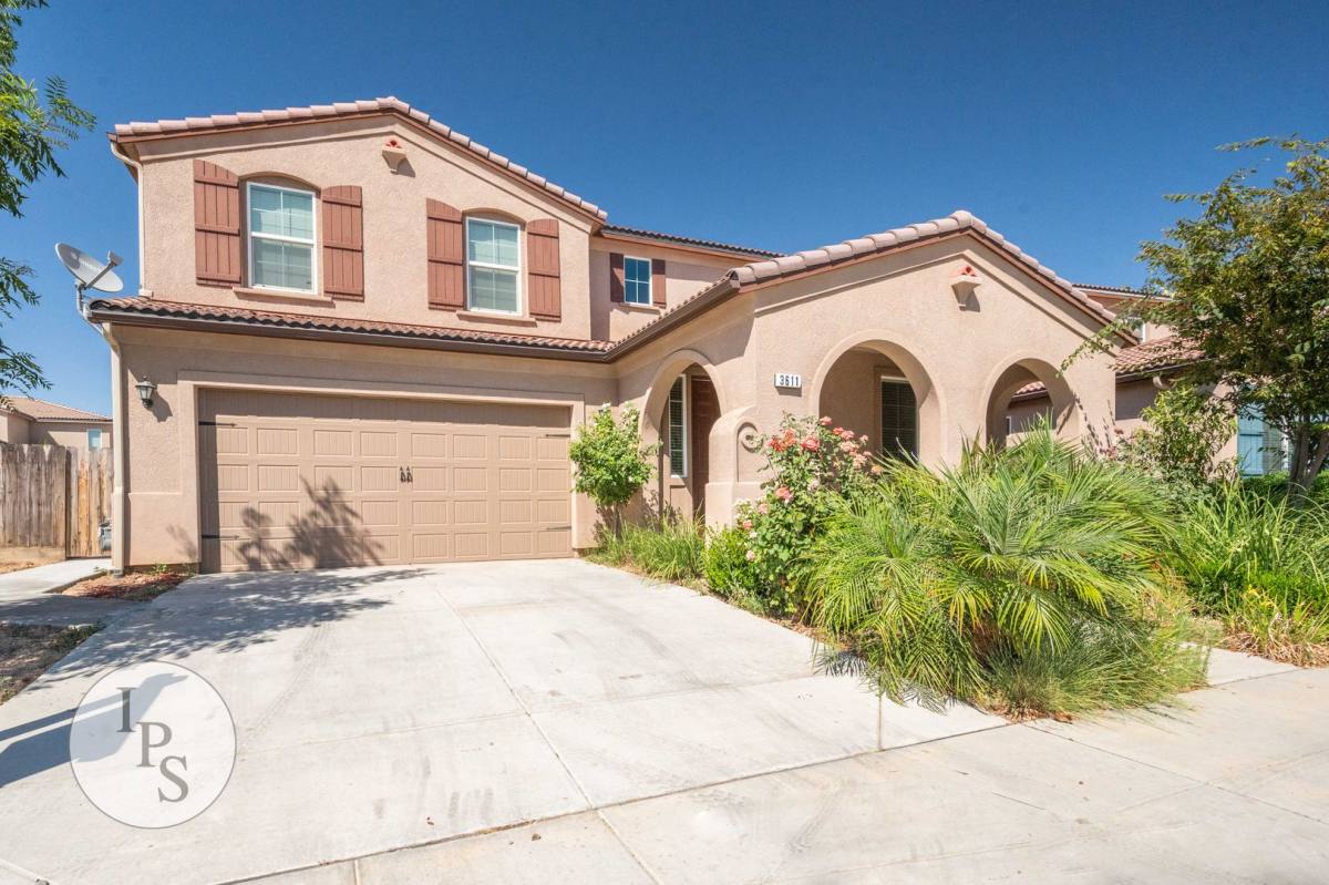 House for rent at 3611 Lansing Ave, Clovis, CA 93619
