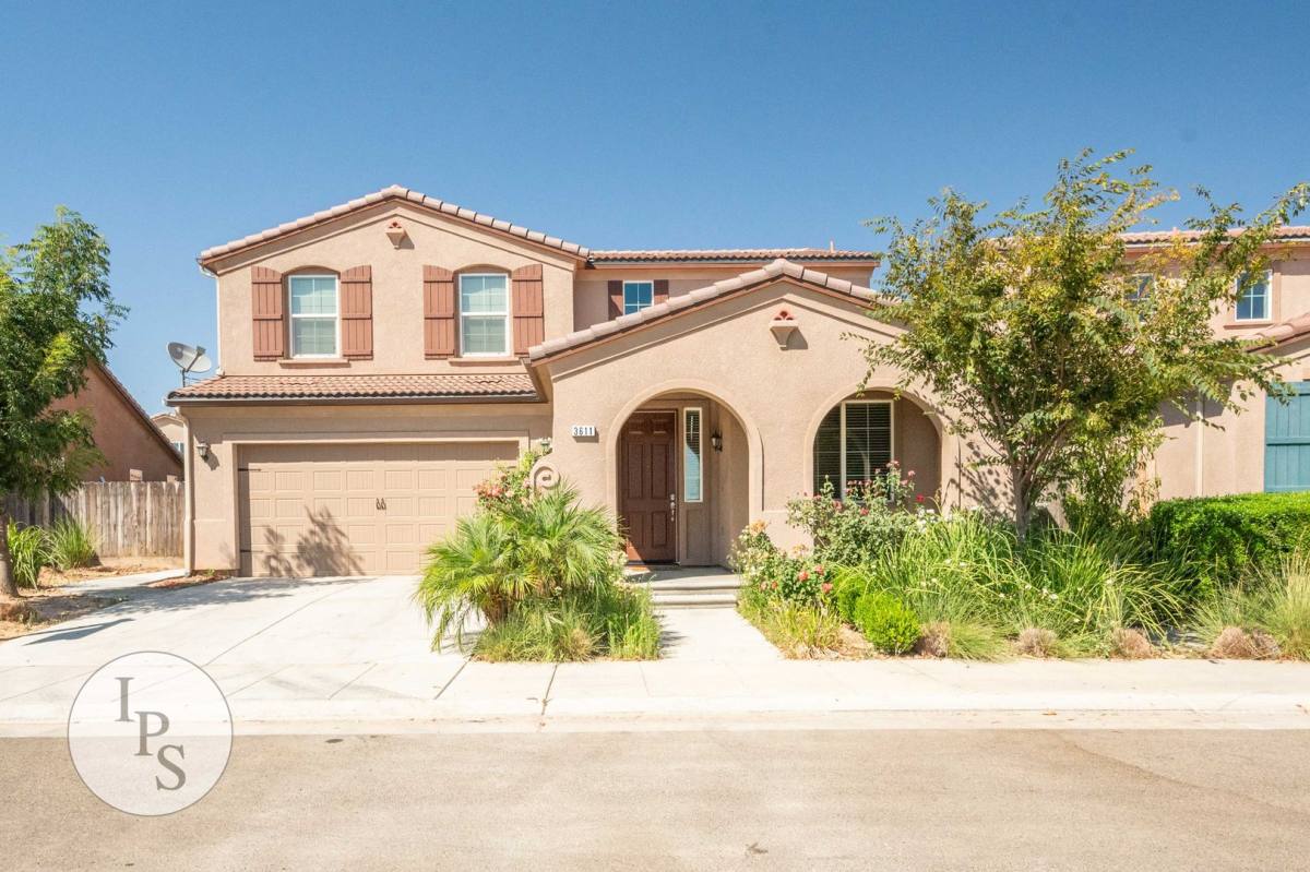 House for rent at 3611 Lansing Ave, Clovis, CA 93619