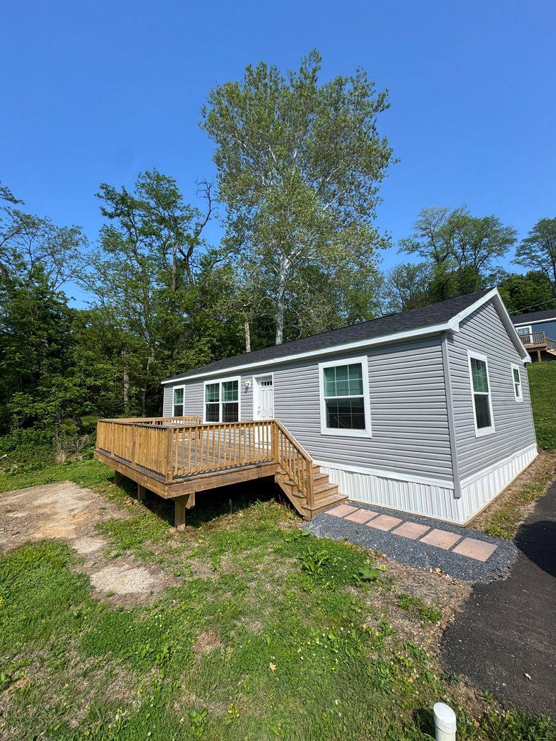 Apartment for rent at 465 Royal Manor Rd #8, Easton, PA 18042