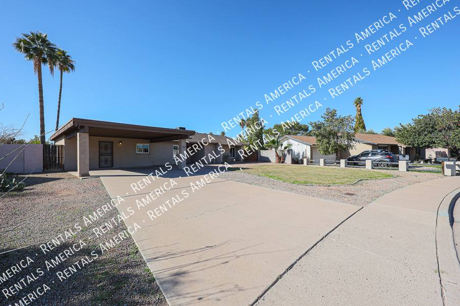 House for rent at 913 W Jerome Circle, Mesa, AZ 85210