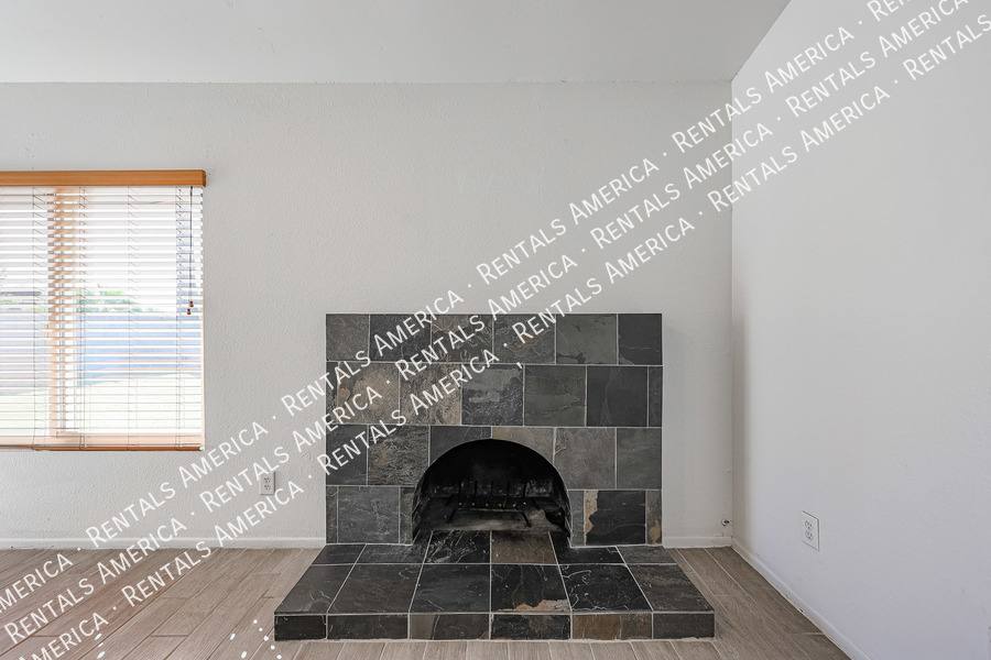 House for rent at 913 W Jerome Circle, Mesa, AZ 85210