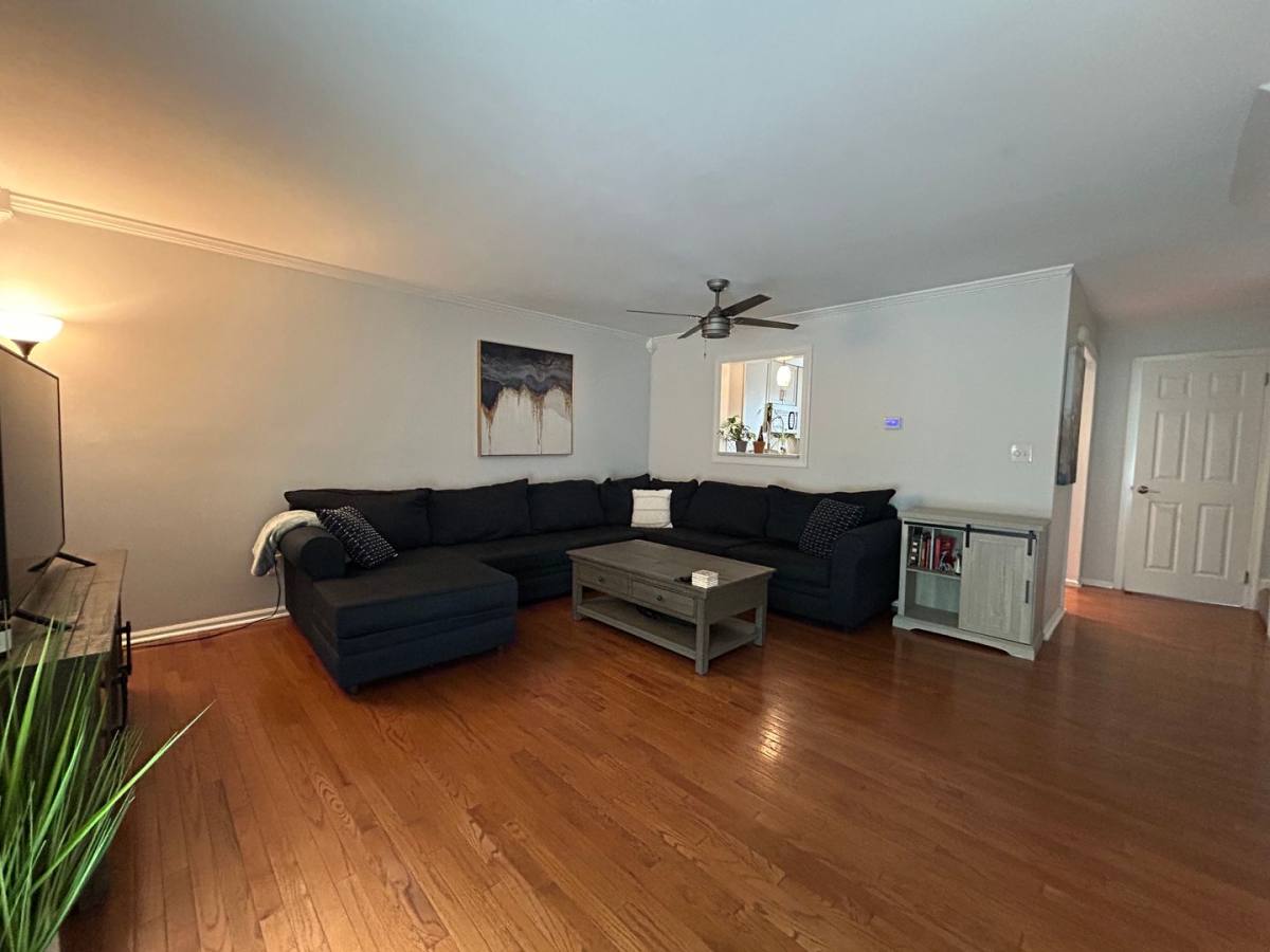 Townhouse for rent at 5059 E Woodmill Dr, Wilmington, DE 19808