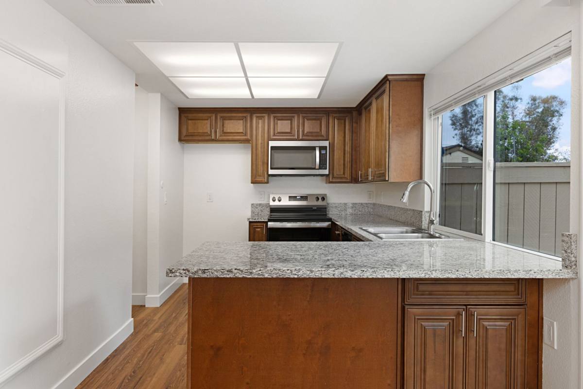 Townhouse for rent at 3661 Harvard Dr, Oceanside, CA 92056