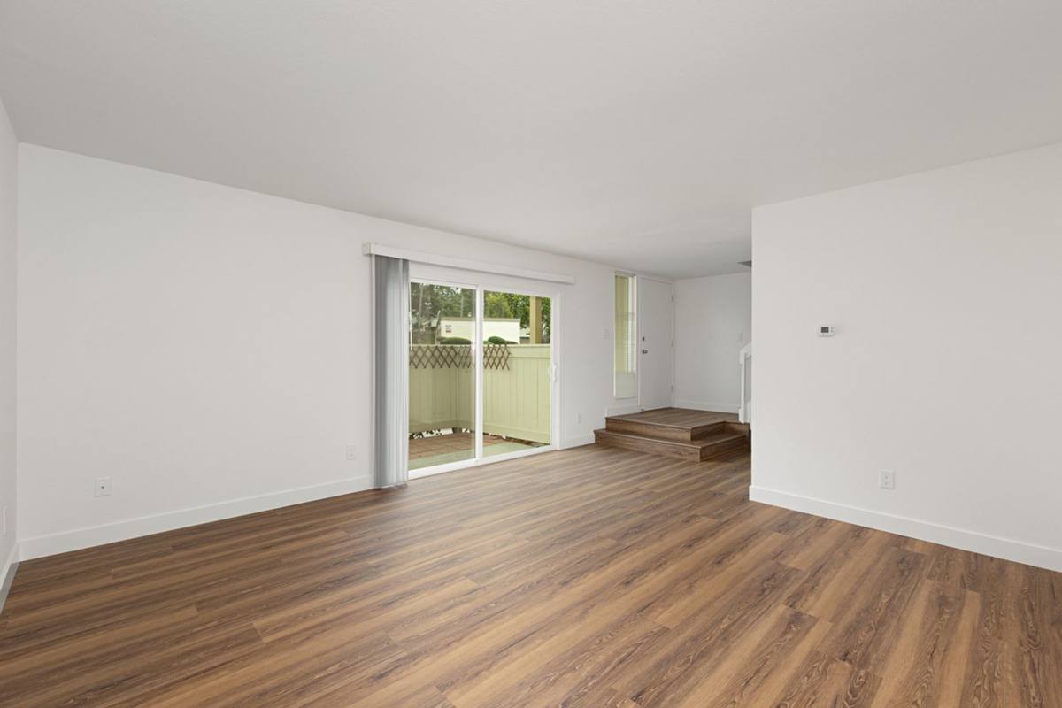 Townhouse for rent at 3661 Harvard Dr, Oceanside, CA 92056