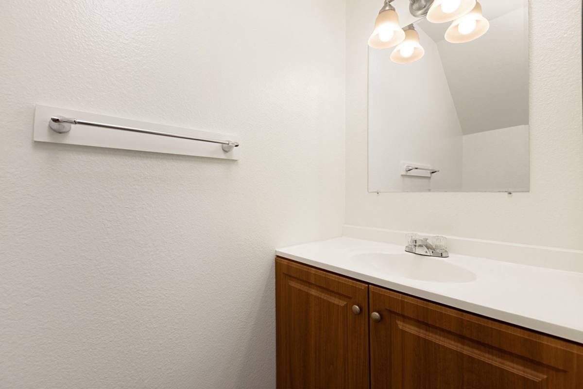 Townhouse for rent at 3661 Harvard Dr, Oceanside, CA 92056
