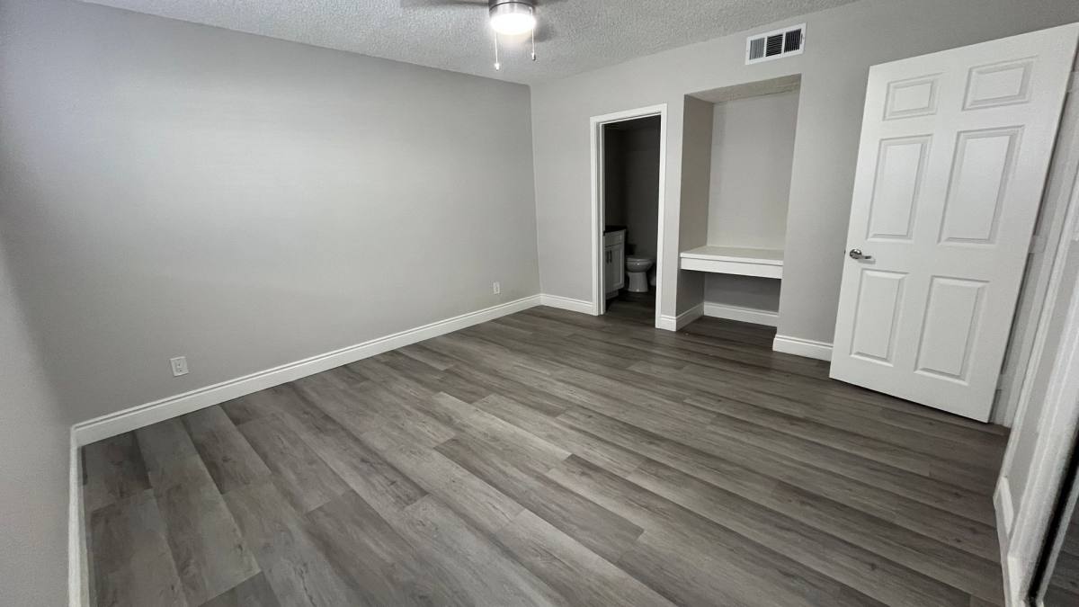 Apartment for rent at 1381 N San Gabriel Canyon Rd, Azusa, CA 91702