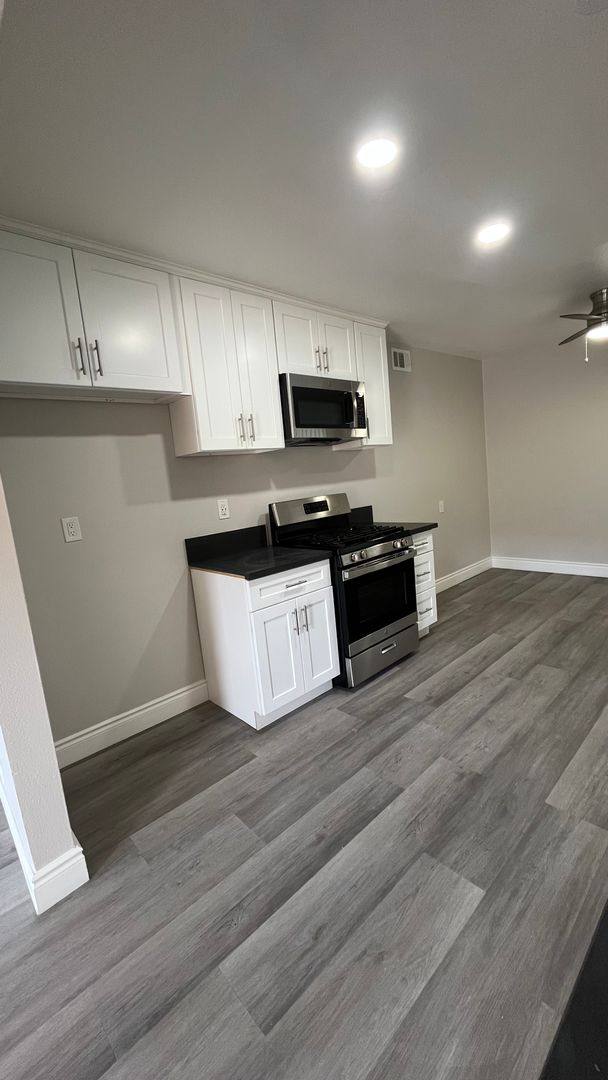 Apartment for rent at 1381 N San Gabriel Canyon Rd, Azusa, CA 91702