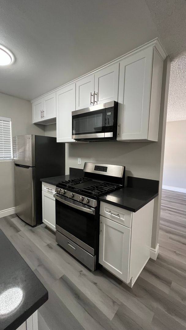 Apartment for rent at 1381 N San Gabriel Canyon Rd, Azusa, CA 91702