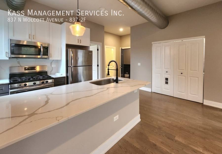 Condo for rent at 837 N Wolcott Ave #2F, Chicago, IL 60622