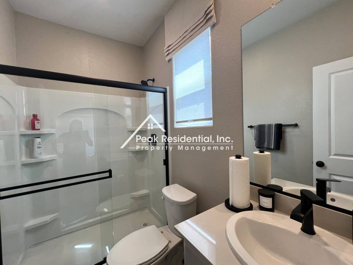 House for rent at 599 Lost River Lane, West Sacramento, CA 95605