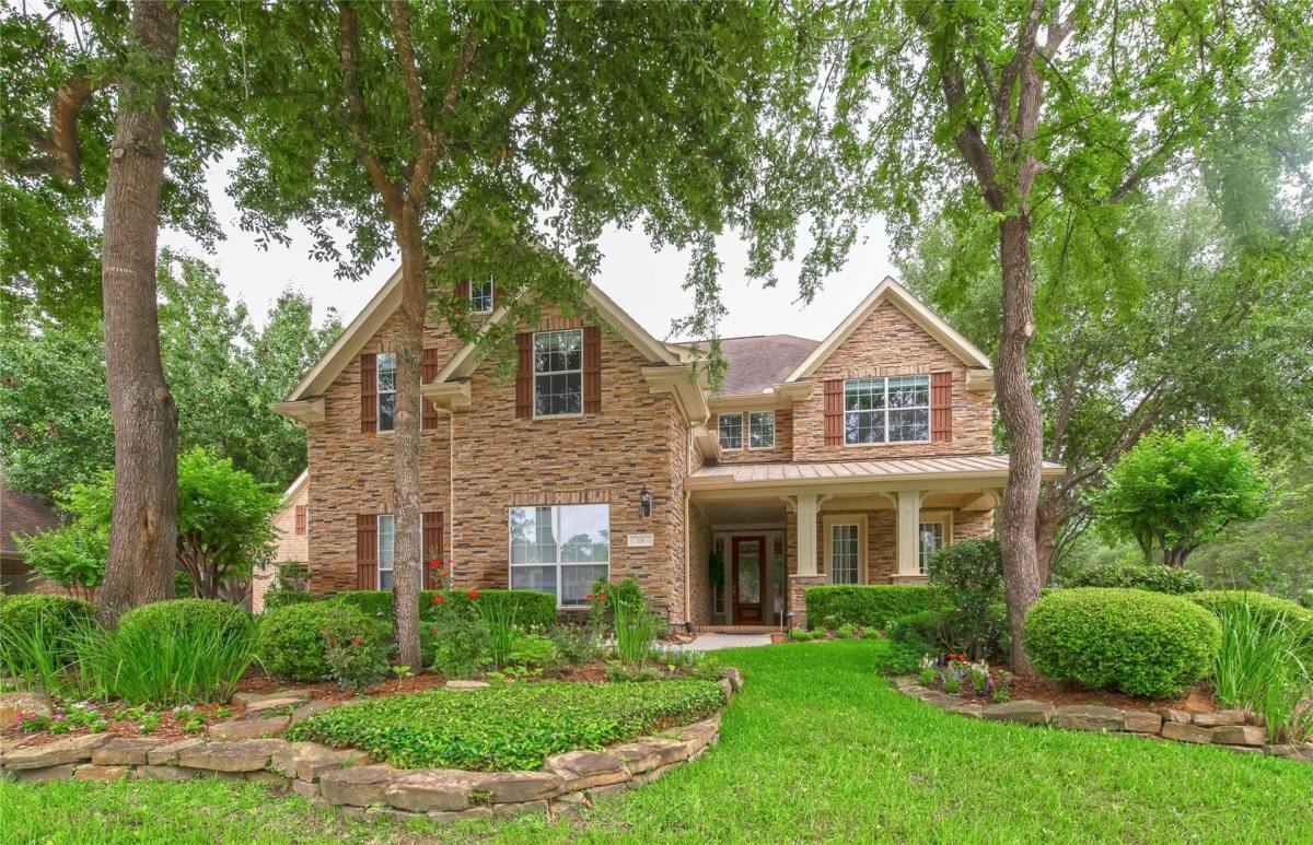 House for rent at 15 Pawprint Place, Spring, TX 77382