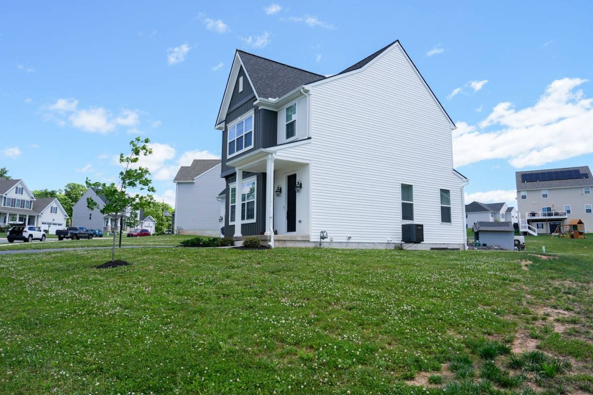 House for rent at 245 Hollyhock Dr, Manchester, PA 17345