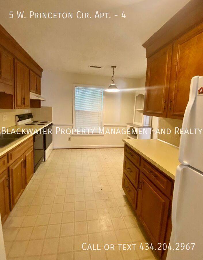 Apartment for rent at 5 W Princeton Circle #4, Lynchburg, VA 24503