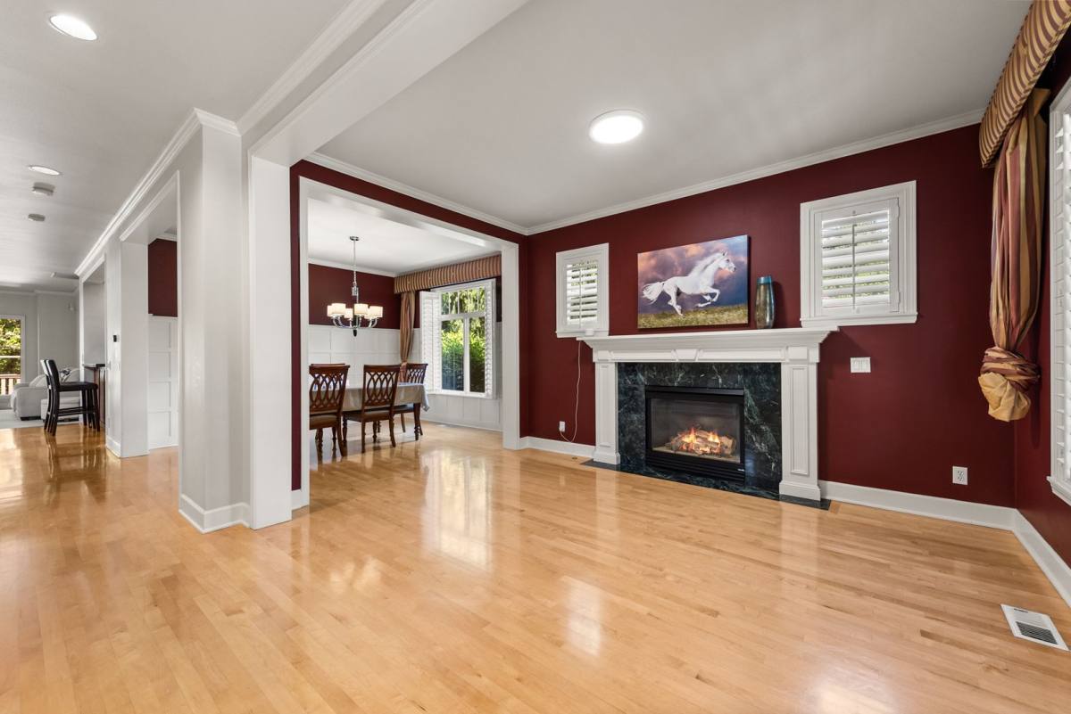 House for rent at 10706 NE 24th St, Bellevue, WA 98004