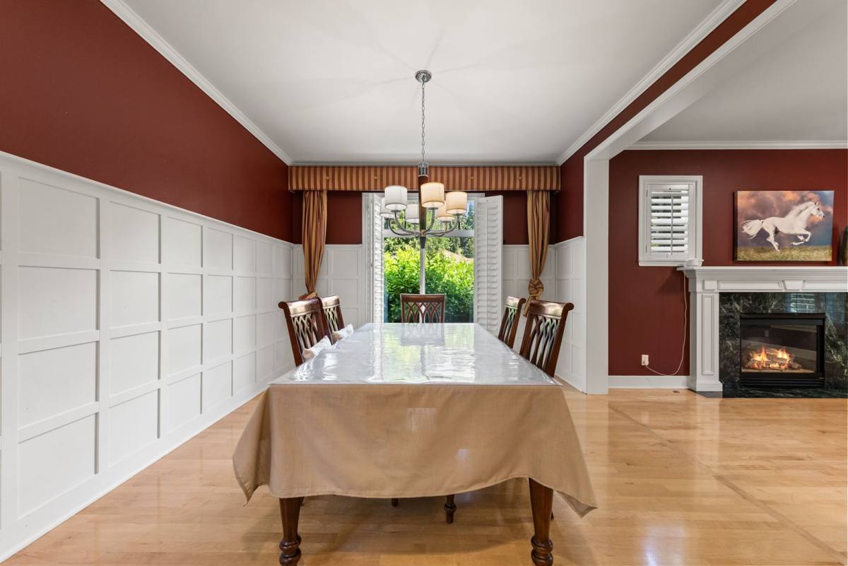 House for rent at 10706 NE 24th St, Bellevue, WA 98004