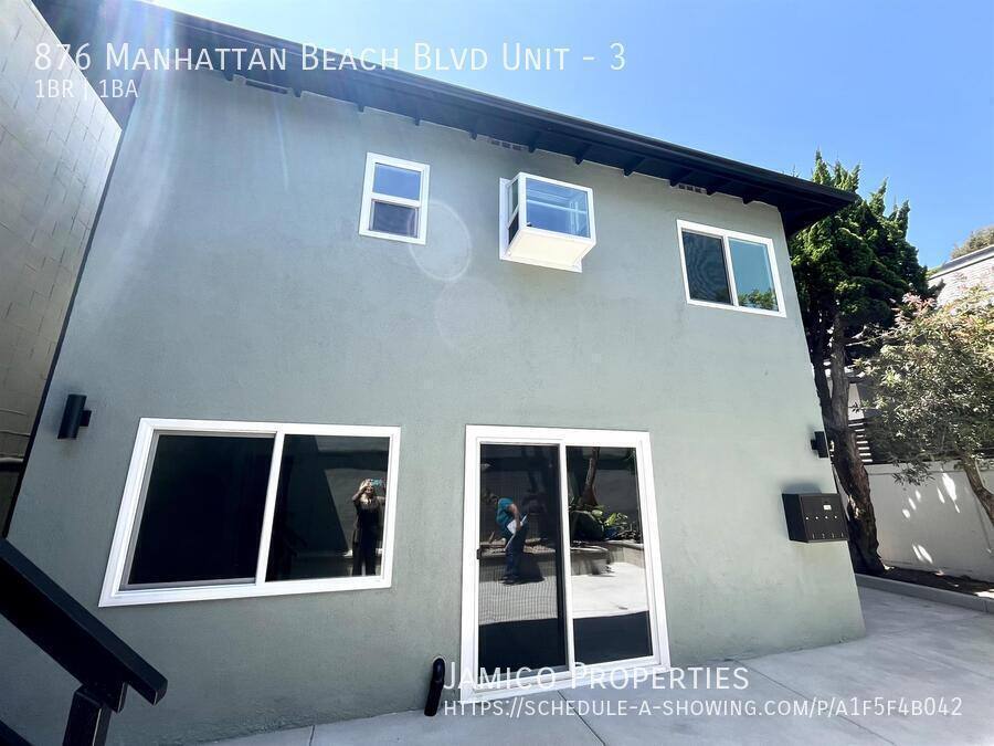 Apartment for rent at 876 Manhattan Beach Blvd #3, Manhattan Beach, CA 90266